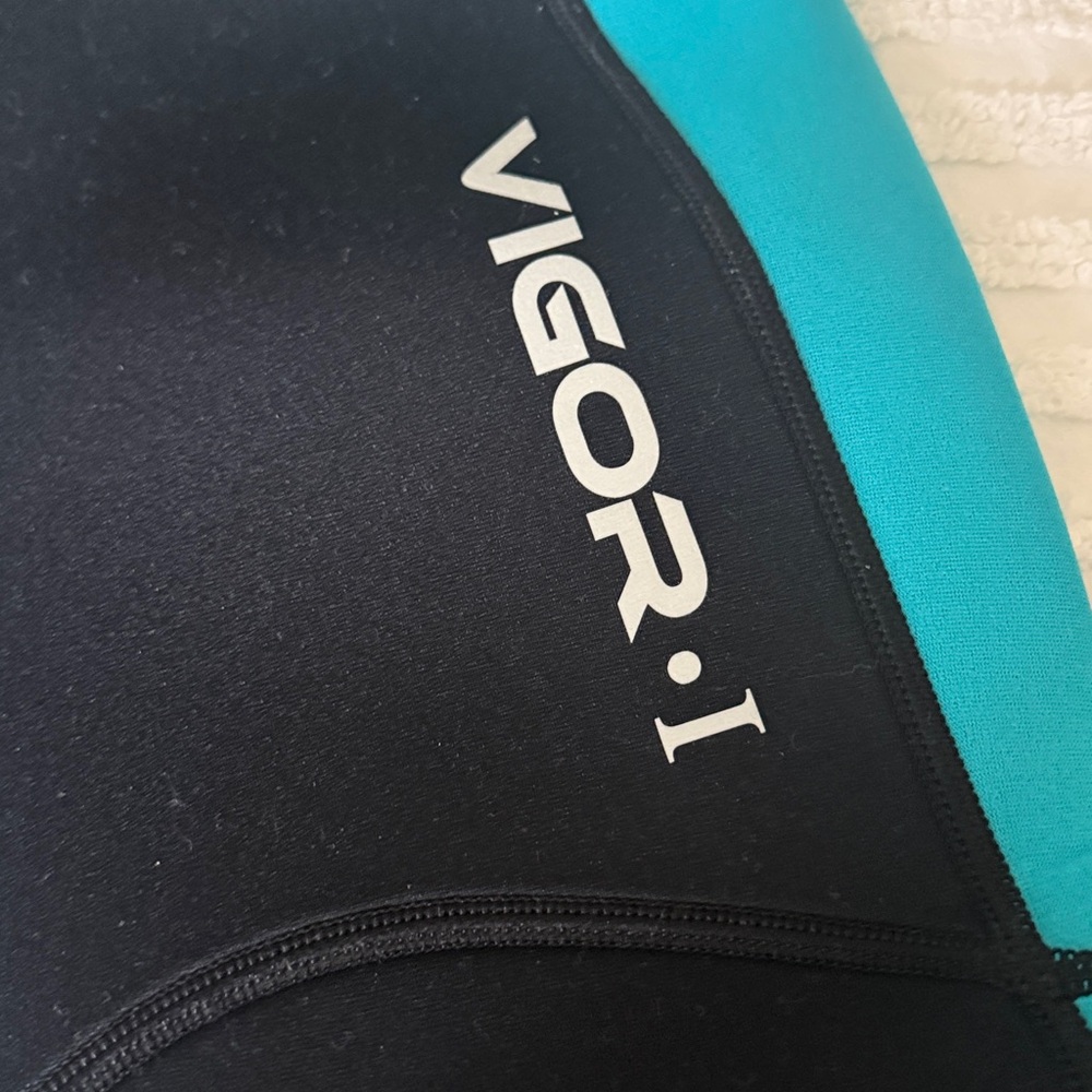Hevto Boy’s Youth 16 Black and Blue Swim Neoprene Wetsuit - Picture 8 of 10